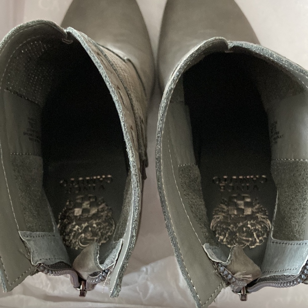 Vince Camuto Fretzia ankle booties - Picture 10 of 10